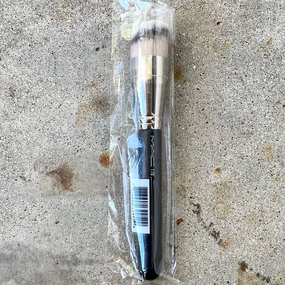 MAC Cosmetics Other - MAC 170 Synthetic Rounded Slant Brush